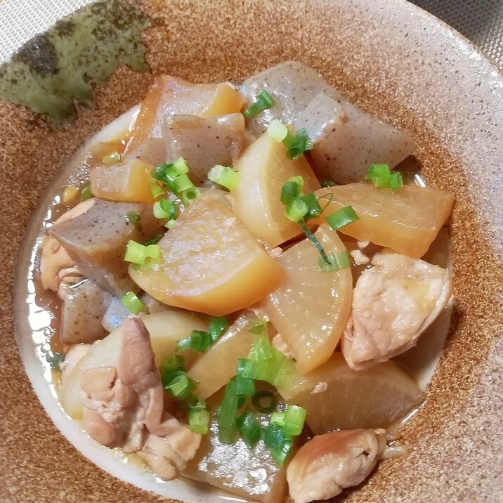 作り置きにも*鶏肉と大根の煮物